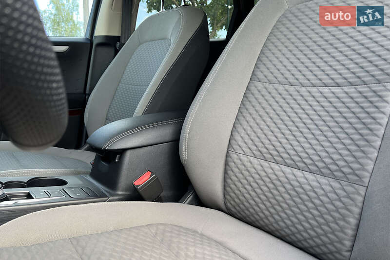 Внедорожник / Кроссовер Ford Escape 2020 в Коломые