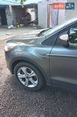 Внедорожник / Кроссовер Ford Escape 2014 в 