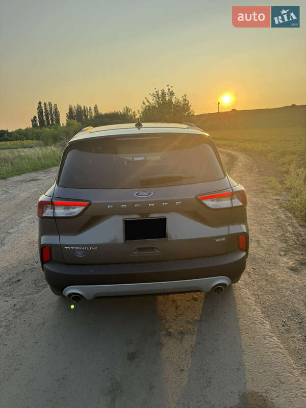 Внедорожник / Кроссовер Ford Escape 2021 в Сумах