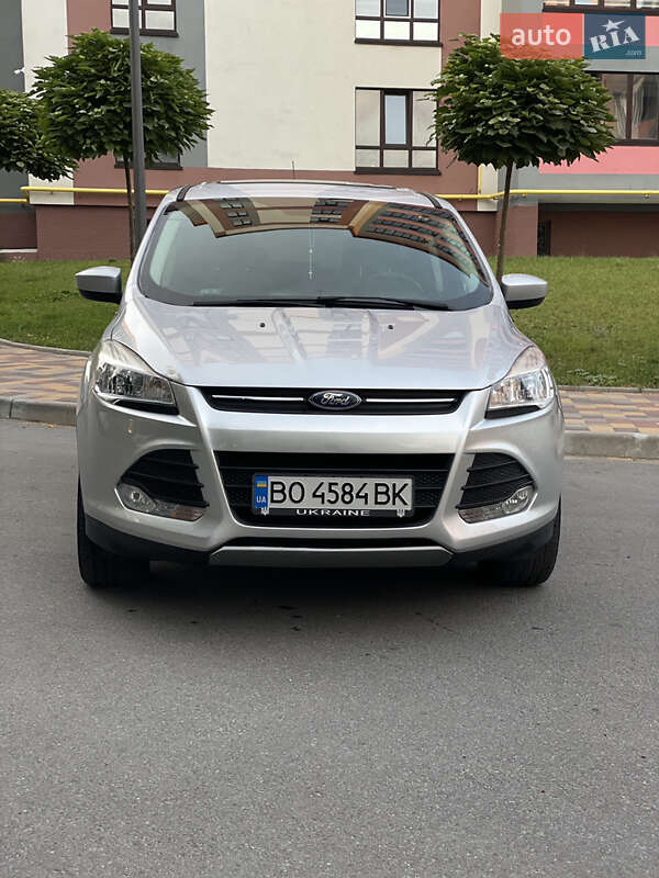 Внедорожник / Кроссовер Ford Escape 2015 в Тернополе