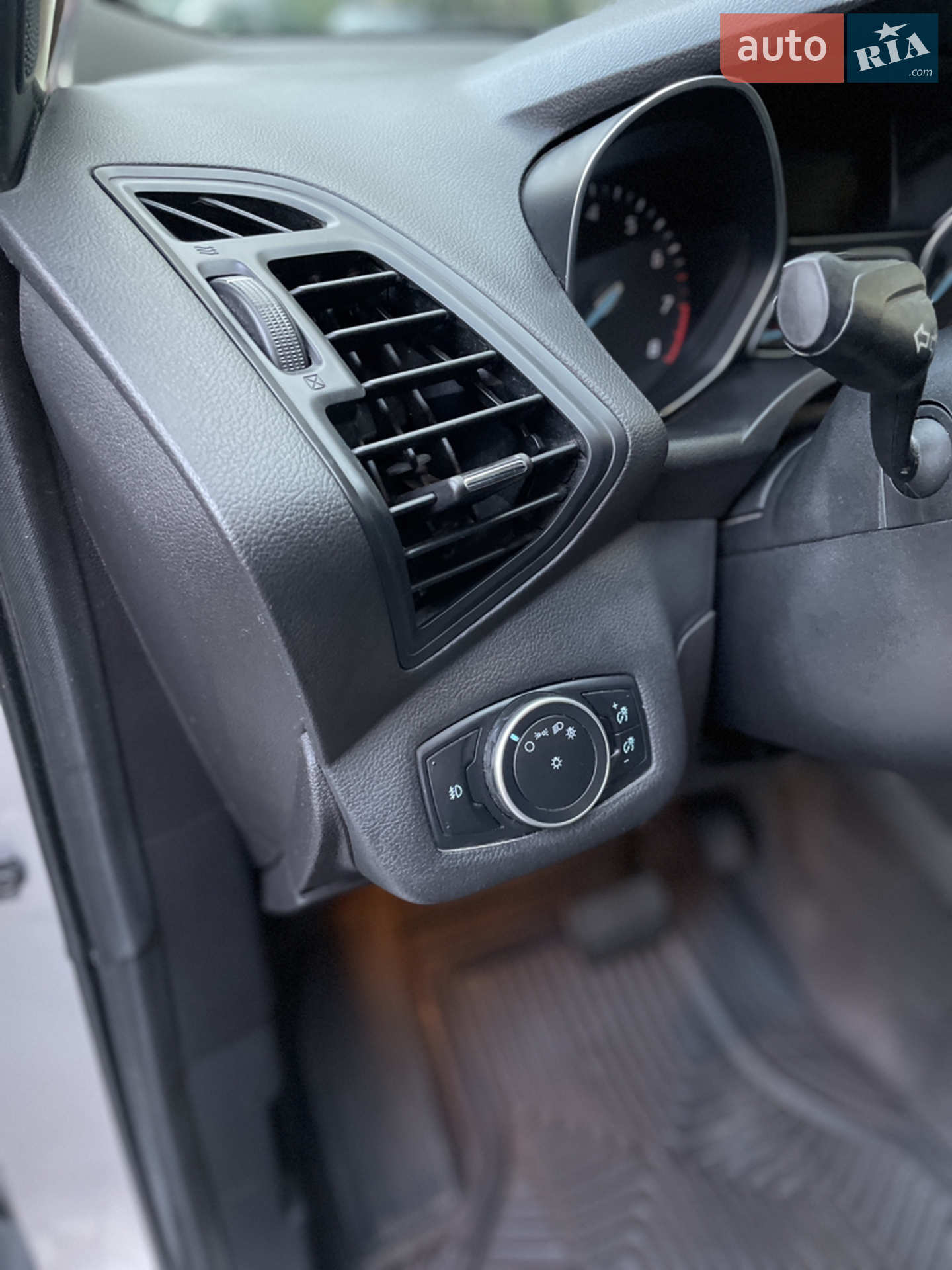 2015 Ford Escape - мініатюра 18