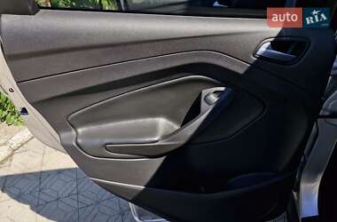 Внедорожник / Кроссовер Ford Escape 2017 в 