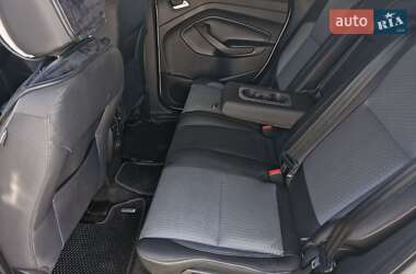 Внедорожник / Кроссовер Ford Escape 2017 в 