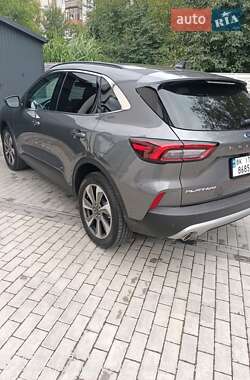 Внедорожник / Кроссовер Ford Escape 2024 в 