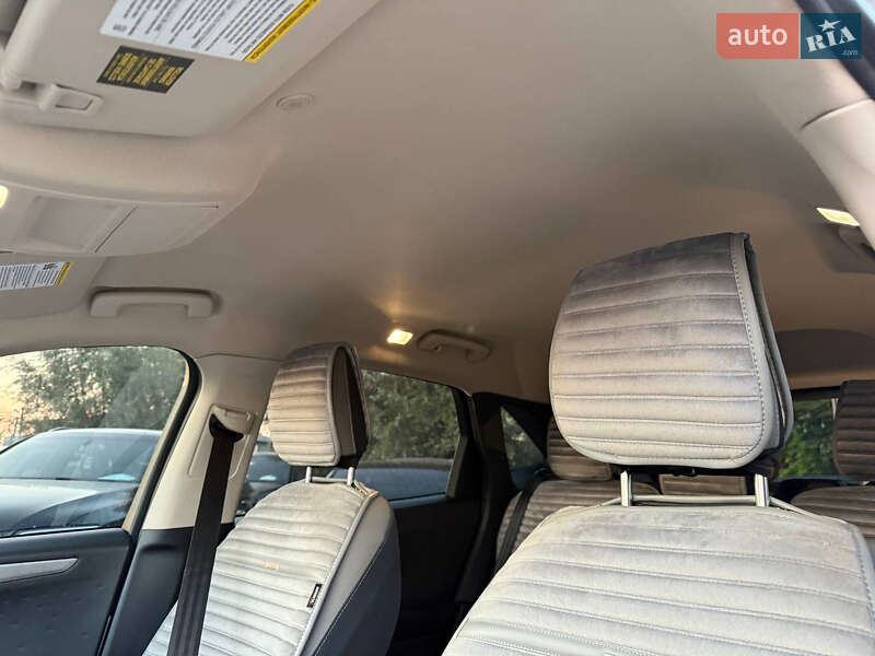 Внедорожник / Кроссовер Ford Escape 2019 в Коломые фото 18 Внедорожник / Кроссовер Ford Escape 2019 в Коломые