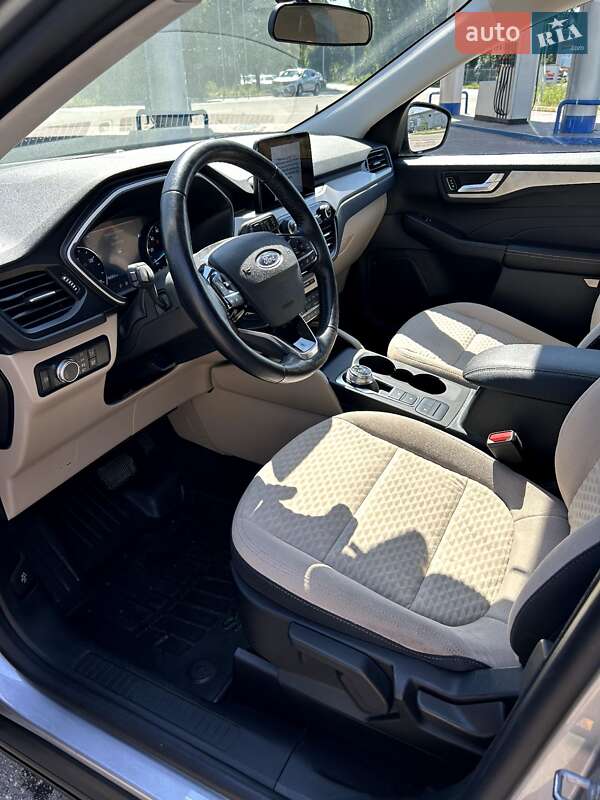 Внедорожник / Кроссовер Ford Escape 2021 в Кременчуге