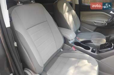 Внедорожник / Кроссовер Ford Escape 2013 в 