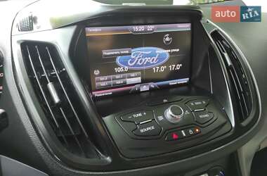 Внедорожник / Кроссовер Ford Escape 2013 в 