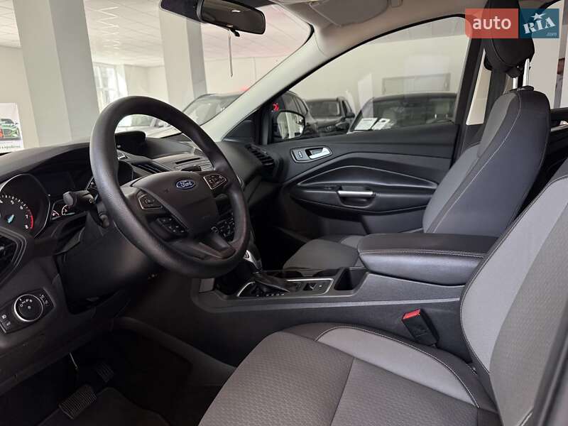 Внедорожник / Кроссовер Ford Escape 2018 в Полтаве