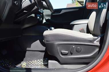 Внедорожник / Кроссовер Ford Escape 2022 в 