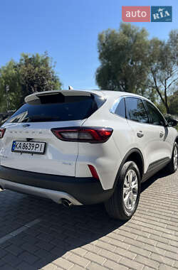 Внедорожник / Кроссовер Ford Escape 2024 в 
