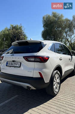 Внедорожник / Кроссовер Ford Escape 2024 в 