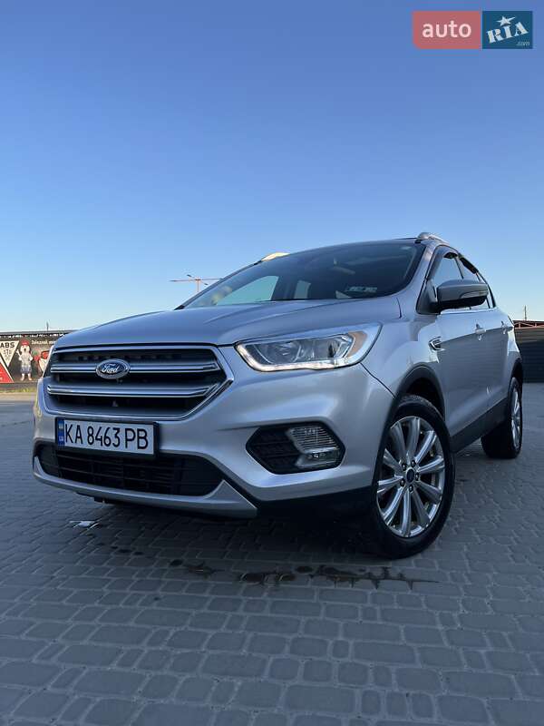 Внедорожник / Кроссовер Ford Escape 2017 в Ирпене