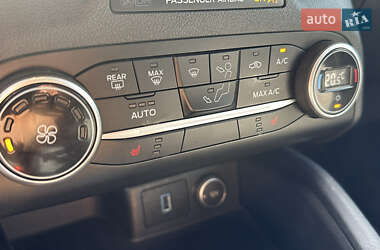Внедорожник / Кроссовер Ford Escape 2020 в 