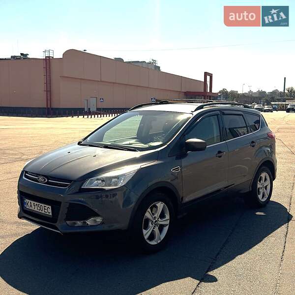 Внедорожник / Кроссовер Ford Escape 2015 в 