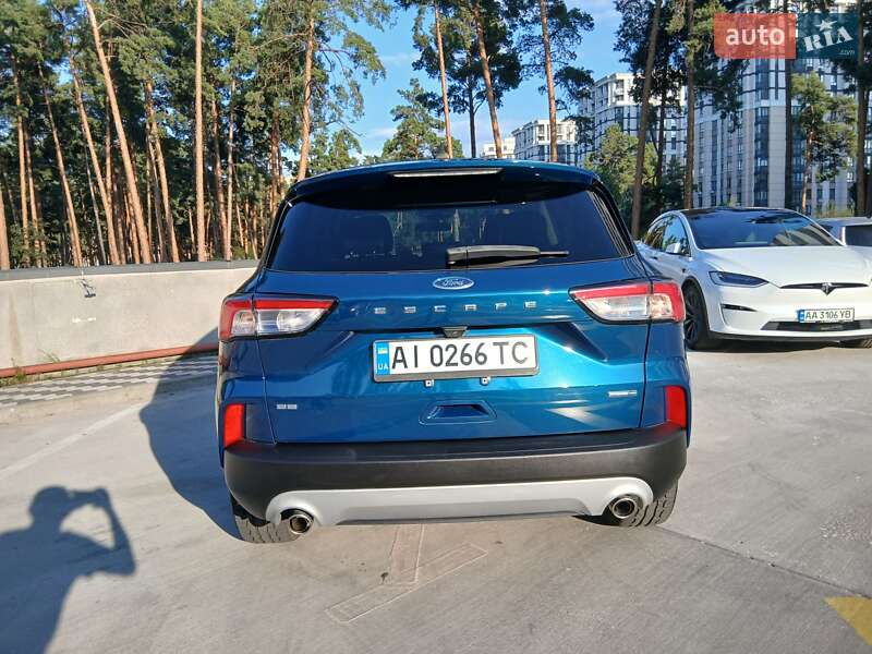 Внедорожник / Кроссовер Ford Escape 2020 в Ирпене