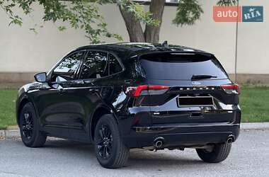 Внедорожник / Кроссовер Ford Escape 2020 в 