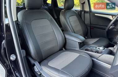 Внедорожник / Кроссовер Ford Escape 2020 в 