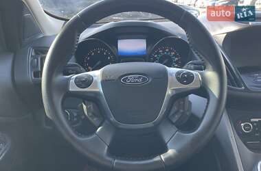 Внедорожник / Кроссовер Ford Escape 2013 в 