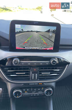 Внедорожник / Кроссовер Ford Escape 2022 в 