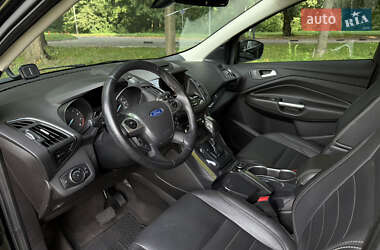 Внедорожник / Кроссовер Ford Escape 2014 в 