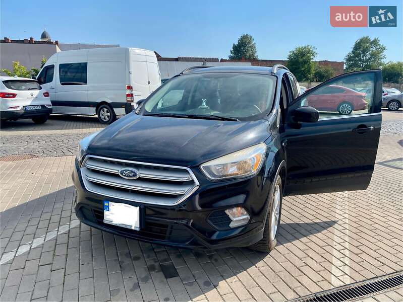 Внедорожник / Кроссовер Ford Escape 2017 в Мукачево
