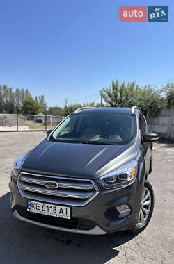 Позашляховик / Кросовер Ford Escape 2018 в 
