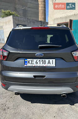 Позашляховик / Кросовер Ford Escape 2018 в 