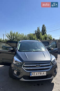 Позашляховик / Кросовер Ford Escape 2018 в 