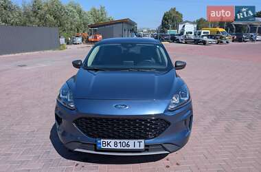 Внедорожник / Кроссовер Ford Escape 2020 в 