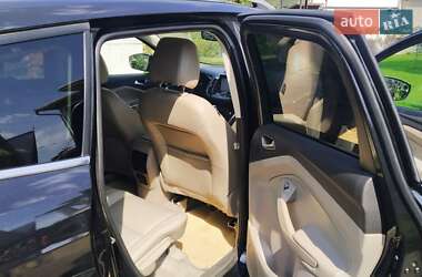 Внедорожник / Кроссовер Ford Escape 2015 в 