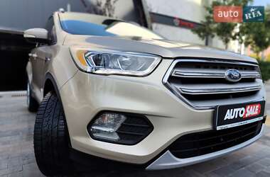 Позашляховик / Кросовер Ford Escape 2016 в 