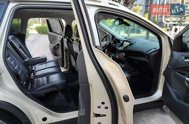 Позашляховик / Кросовер Ford Escape 2016 в 