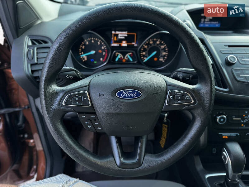 Внедорожник / Кроссовер Ford Escape 2017 в Житомире