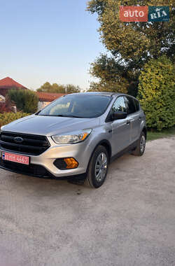 Позашляховик / Кросовер Ford Escape 2017 в Кременчуці