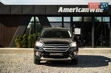 Внедорожник / Кроссовер Ford Escape 2016 в 