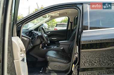 Внедорожник / Кроссовер Ford Escape 2016 в 