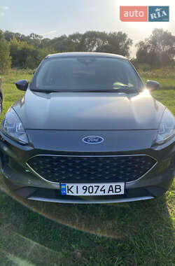 Внедорожник / Кроссовер Ford Escape 2019 в 