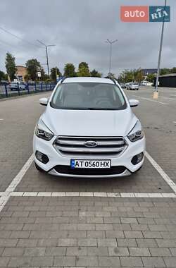 Позашляховик / Кросовер Ford Escape 2016 в Долині