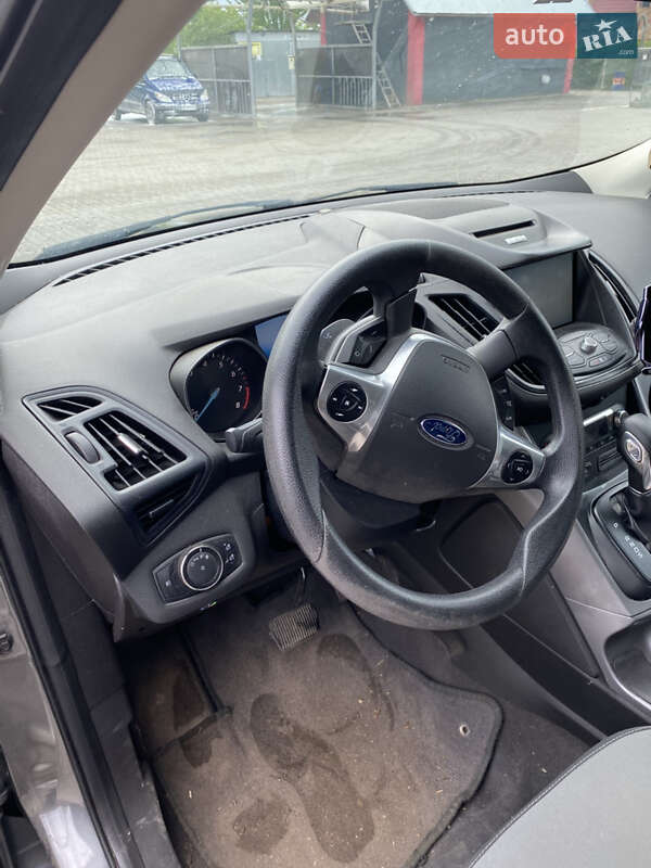 Внедорожник / Кроссовер Ford Escape 2014 в Черновцах