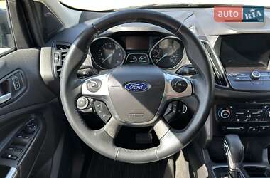 Внедорожник / Кроссовер Ford Escape 2018 в 