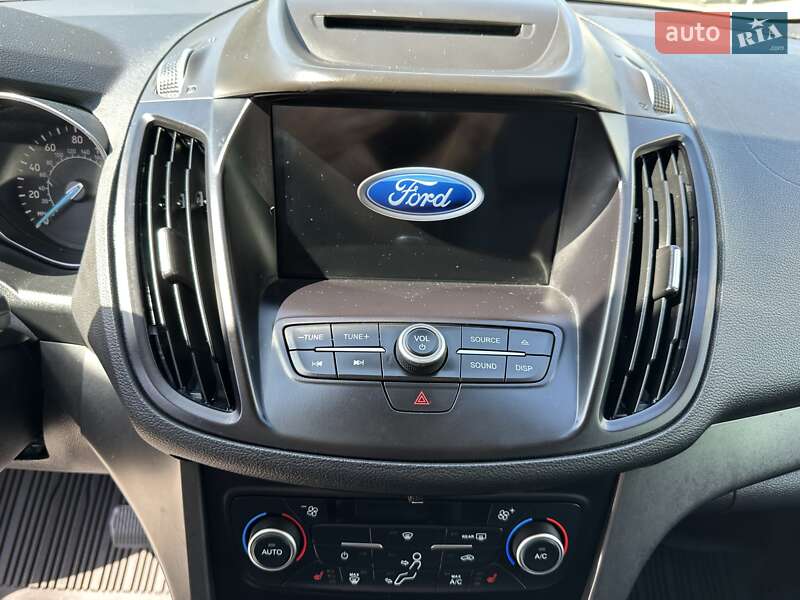 Внедорожник / Кроссовер Ford Escape 2018 в Луцке