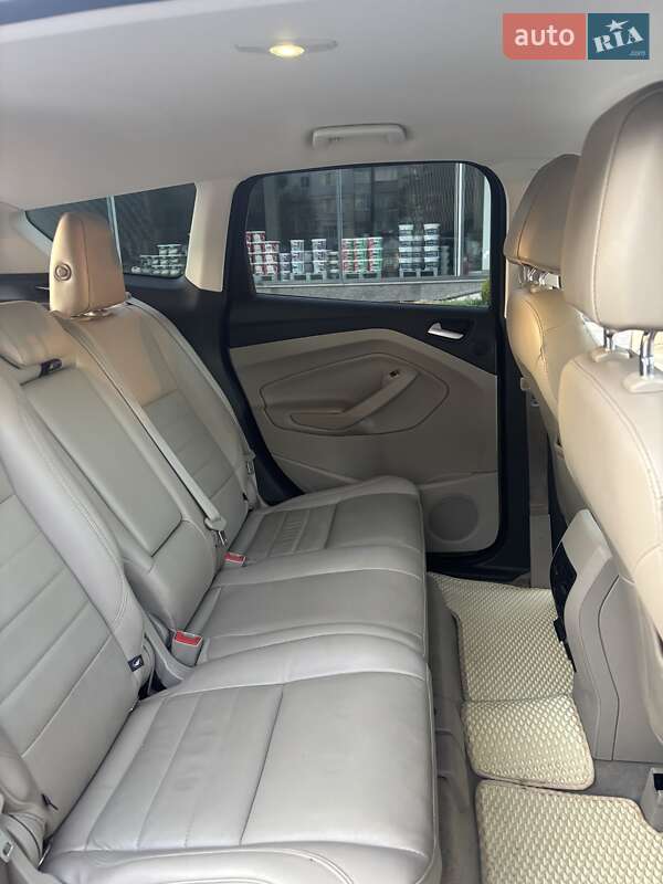 Внедорожник / Кроссовер Ford Escape 2013 в Хмельницком