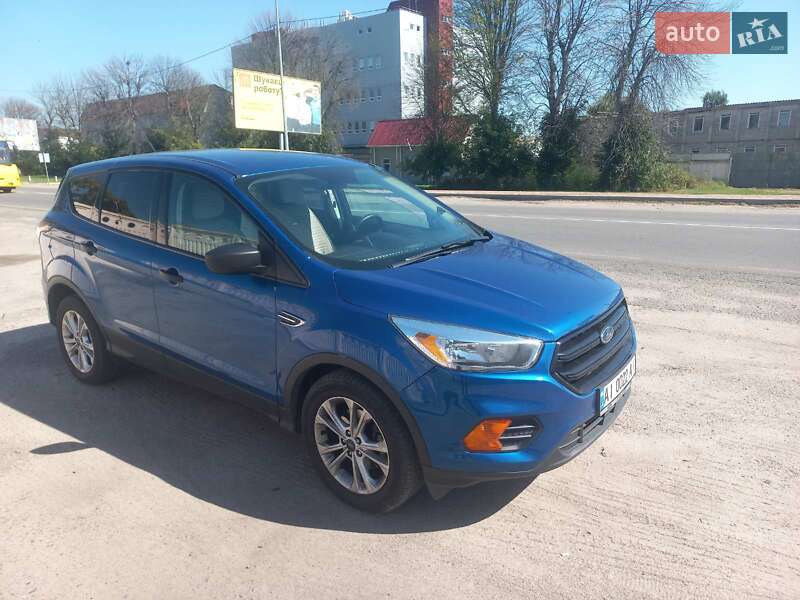 Внедорожник / Кроссовер Ford Escape 2017 в Киеве