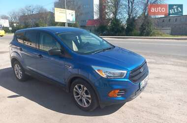 Внедорожник / Кроссовер Ford Escape 2017 в 