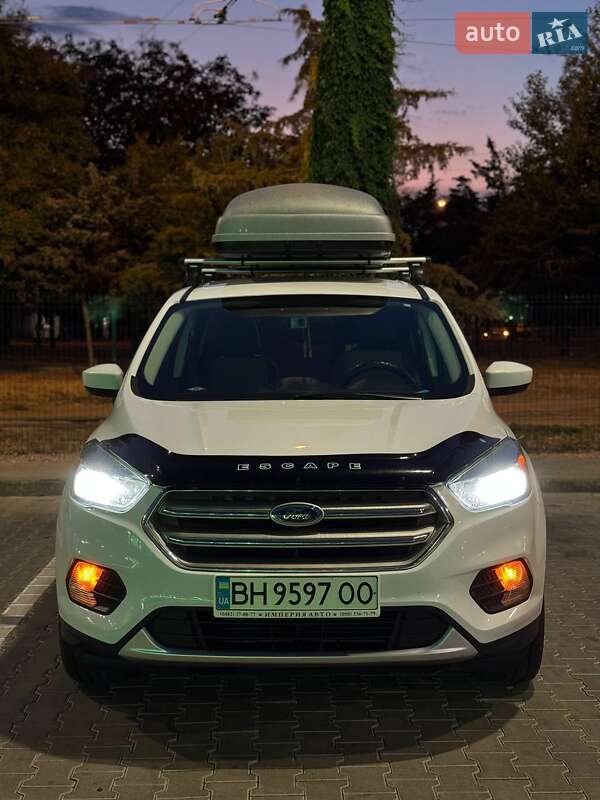Внедорожник / Кроссовер Ford Escape 2017 в Одессе