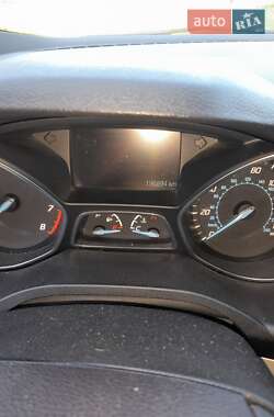 Внедорожник / Кроссовер Ford Escape 2013 в 