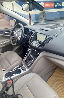 Внедорожник / Кроссовер Ford Escape 2013 в 