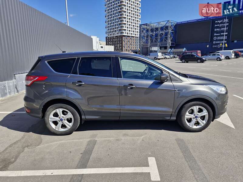 Внедорожник / Кроссовер Ford Escape 2015 в Киеве