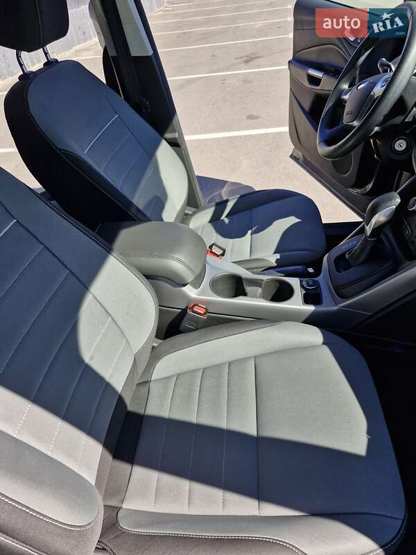 Внедорожник / Кроссовер Ford Escape 2015 в Киеве